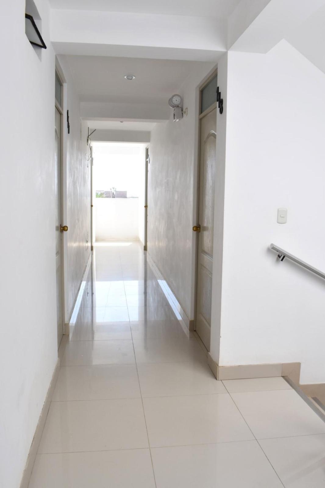 פאראקאס Hospedaje El Buen Samaritano מראה חיצוני תמונה
