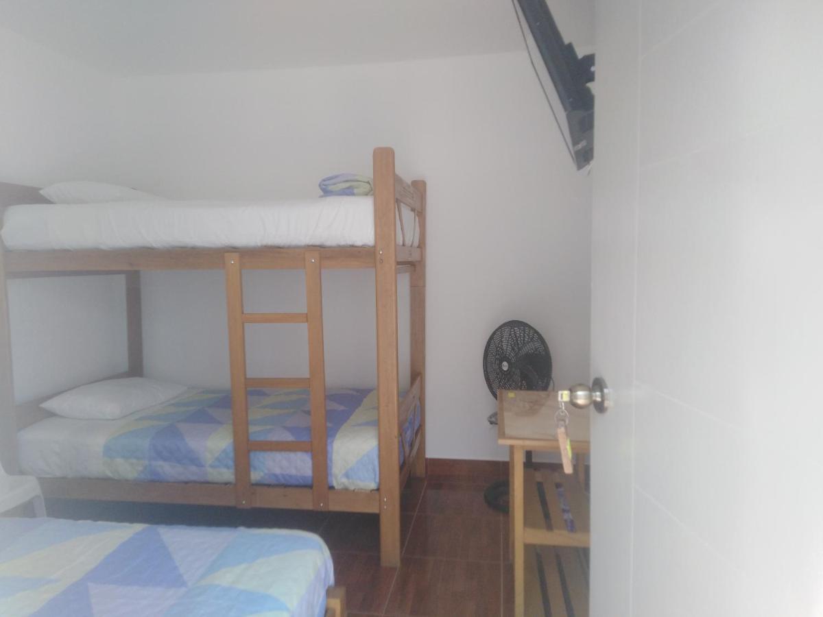 פאראקאס Hospedaje El Buen Samaritano מראה חיצוני תמונה